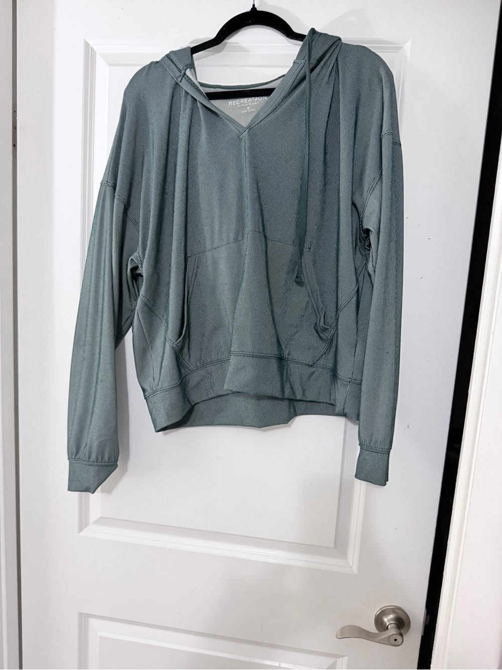 Recreation Light Green V-Neck Hooded Sweater